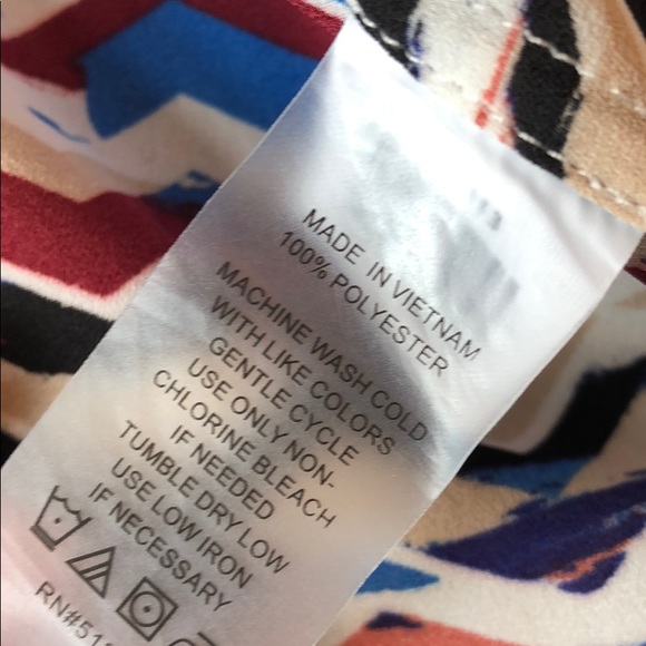 ☀️🍂Vince Camuto Sleeveless Shirt - Picture 4 of 4